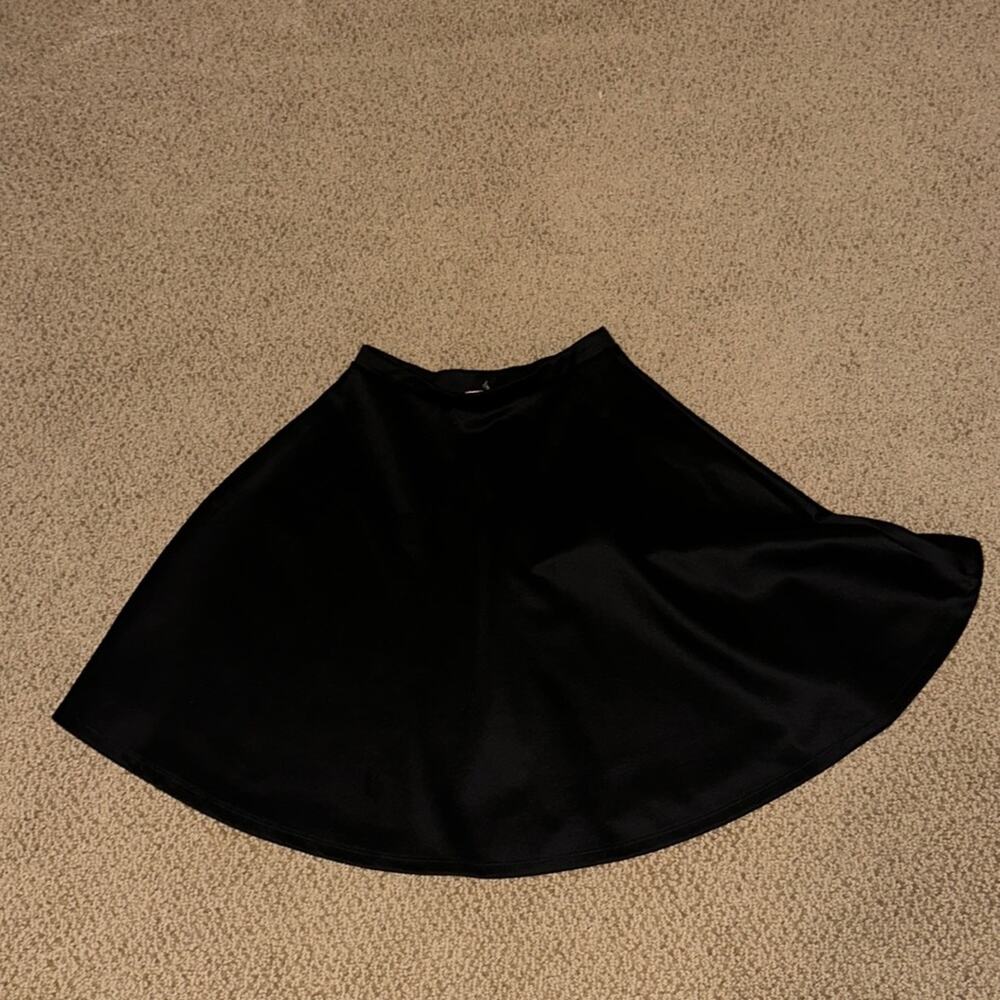 painted threads black a-line skirt - size small